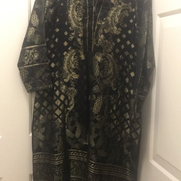 Black lawn Banarsi kurta - Picture 2 of 4